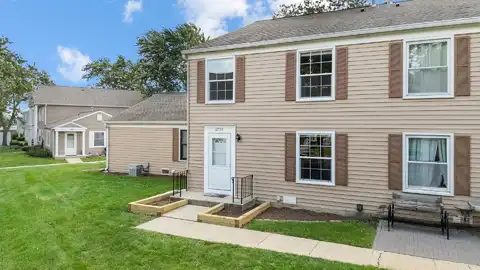 1255 Pearl Avenue, Glendale Heights, IL 60139