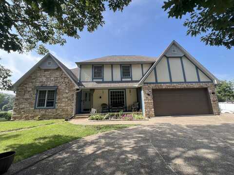 1 Timber Creek Court, Towanda, IL 61776