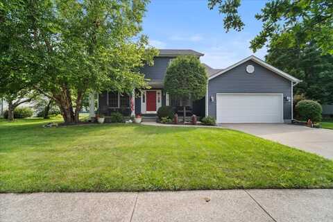 7 Swan Lake Road, Bloomington, IL 61704