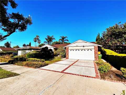 8927 Gloria Avenue, North Hills, CA 91343