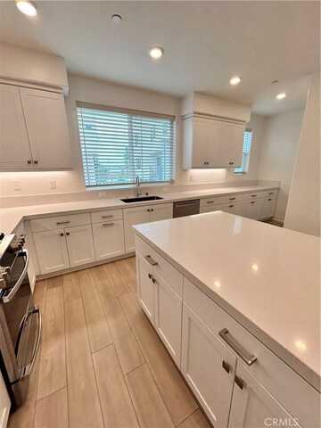 1669 W Lincoln Avenue, Anaheim, CA 92801
