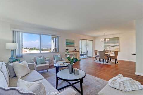 4001 Calle Sonora, Laguna Woods, CA 92637