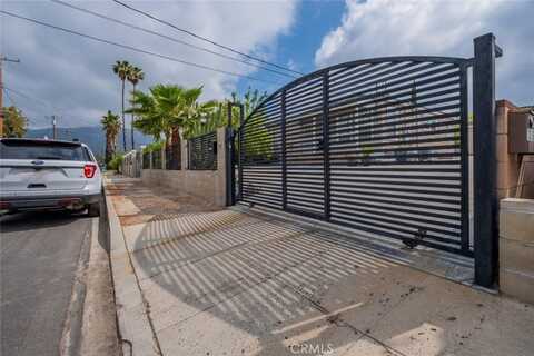 10404 Jardine Avenue, Sunland, CA 91040