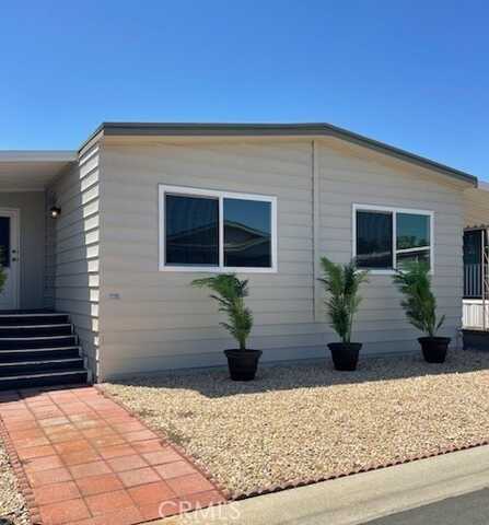 4000 Pierce, Riverside, CA 92320