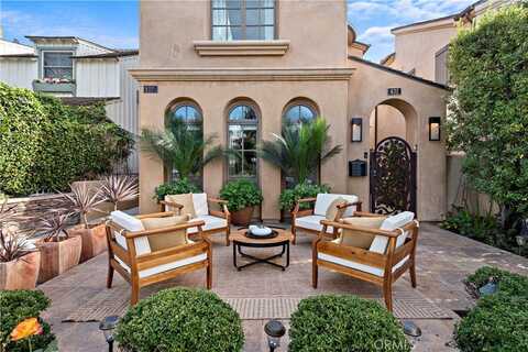432 Acacia Avenue, Corona del Mar, CA 92625