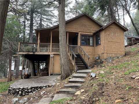 23743 Skyland Drive, Crestline, CA 92325
