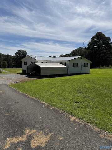 322 7th Place SW, Arab, AL 35016