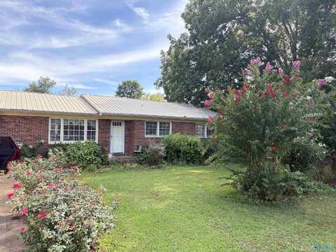 122 Cedar Crest Drive, Woodville, AL 35776