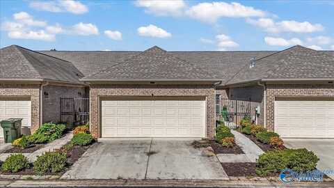150 Lake Pointe Drive, Scottsboro, AL 35769
