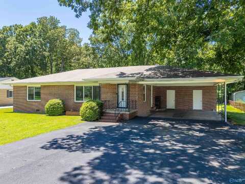 306 Waldrop Road, Rainbow City, AL 35906