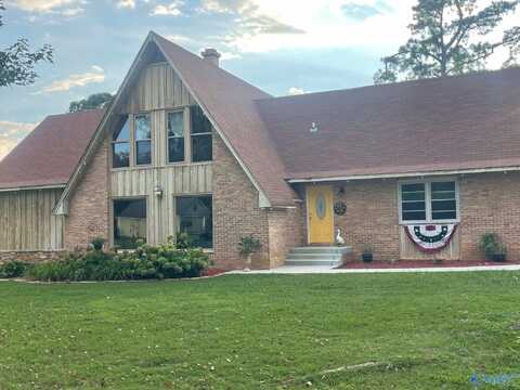 1312 Whispering Hills Circle NW, Hartselle, AL 35640