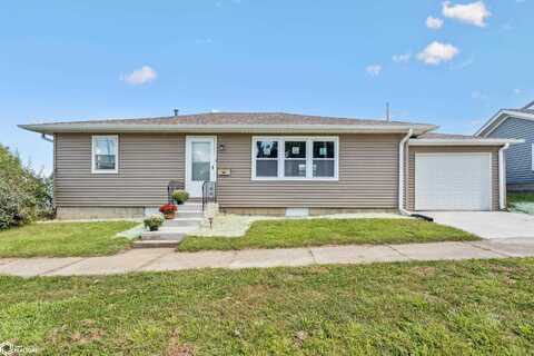 209 N 5th Avenue, Marshalltown, IA 50158
