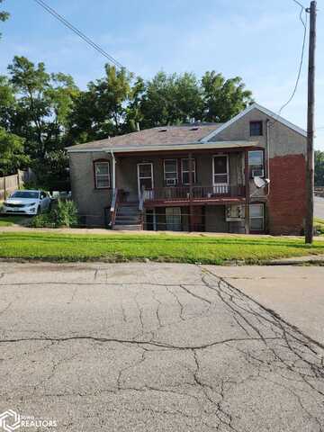 301 N Central Avenue, Burlington, IA 52601