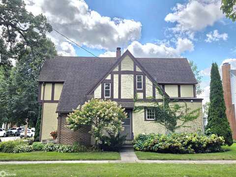 820 N Jefferson Avenue, Mason City, IA 50401