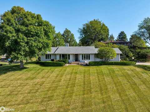 1015 Lakeshore Drive, Osceola, IA 50213