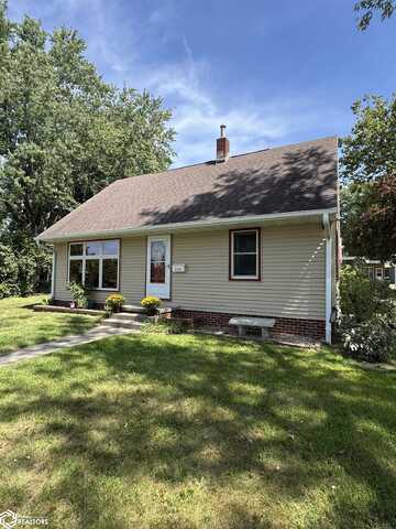 1011 Crest Drive, Creston, IA 50801