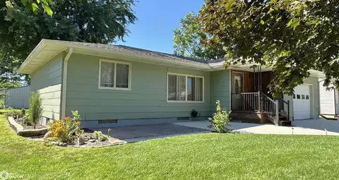 814 3rd Street NW, Hampton, IA 50441