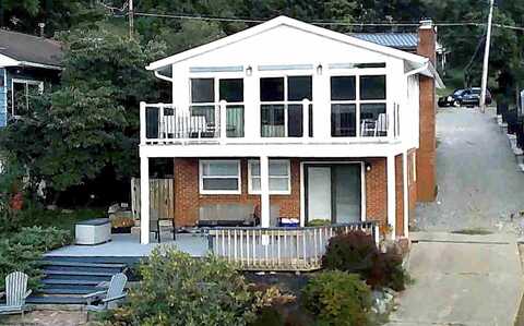 1094 Maple Lake Road, Bridgeport, WV 26330
