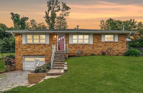 26 Plantation Drive, Morgantown, WV 26508
