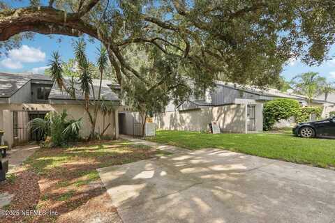 5675 COLONY PINE Circle, Jacksonville, FL 32244