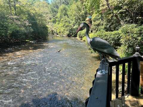 122 Riverview Lane, Ellijay, GA 30536