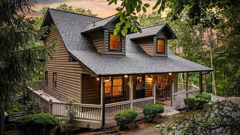 837 Price Road, Blue Ridge, GA 30513