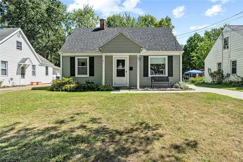 421 Maplewood Street, Ravenna, OH 44266