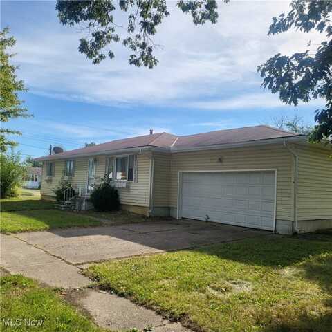 2246 Utica Avenue, Lorain, OH 44052