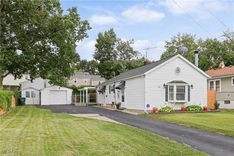 1930 Schiller Avenue, Cuyahoga Falls, OH 44223