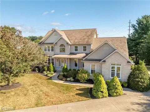 8073 Grayson Green Street NW, Massillon, OH 44646