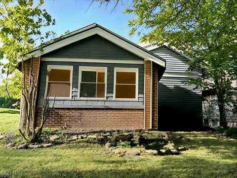 3327 Bradford Road, Cleveland Heights, OH 44118
