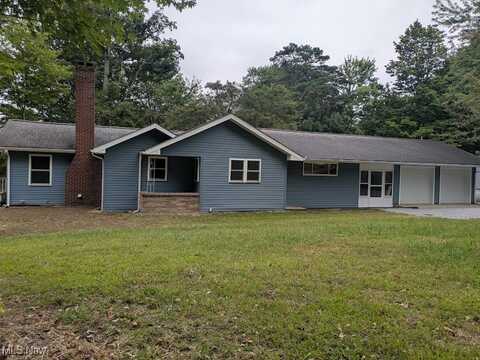 4622 S Apple Creek Road, Apple Creek, OH 44606