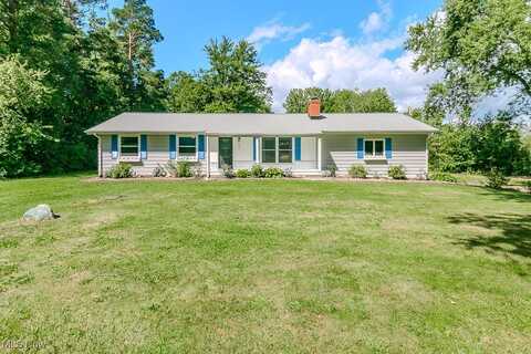 19108 Haskins Road, Chagrin Falls, OH 44023