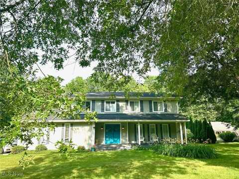 163 Pineland Drive, Copley, OH 44321
