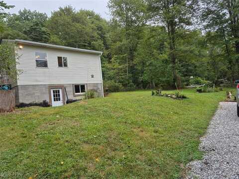 5550 Sandy Avenue SE, East Sparta, OH 44626