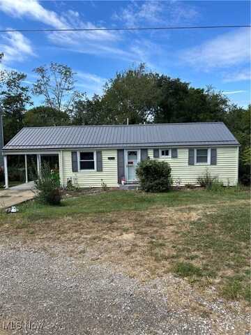 24 Garfield Avenue, New Concord, OH 43762