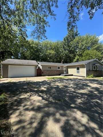 6524 Elmwood Road, Mentor, OH 44060