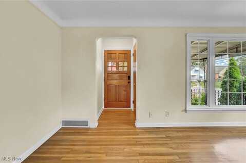9005 Ansonia Avenue, Brooklyn, OH 44144