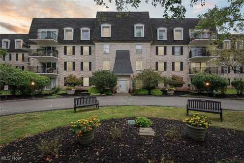 1931 King James Pkwy unit: 422, Westlake, OH 44145