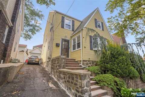 511 Lindberg Avenue, Cliffside Park, NJ 07010