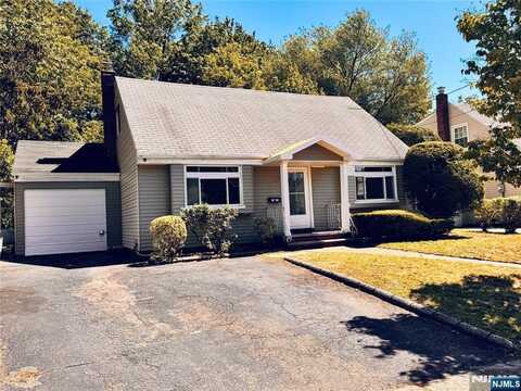 19-15 Hunter Place, Fair Lawn, NJ 07410