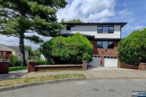 853 Elizabeth Street, Ridgefield, NJ 07657