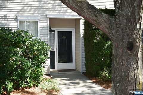 271 Winthrop Drive, Butler, NJ 07405
