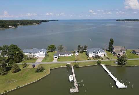 668 Narrows Beach Road, Hague, VA 22469