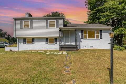 7 Norwood St, Kilmarnock, VA 22482