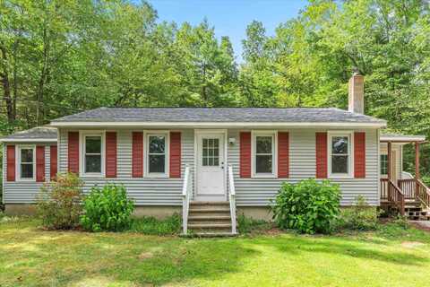 30 John Street, Raymond, NH 03077
