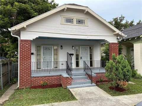 1118 LIZARDI Street, New Orleans, LA 70117