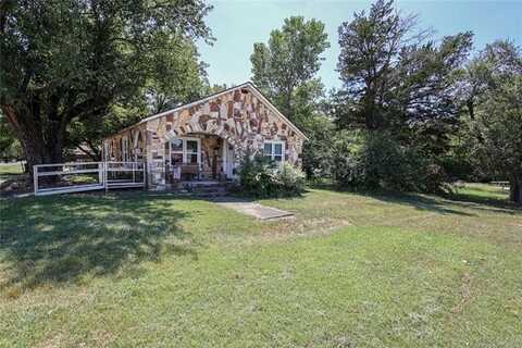 1401 W Broadway, Sulphur, OK 73086