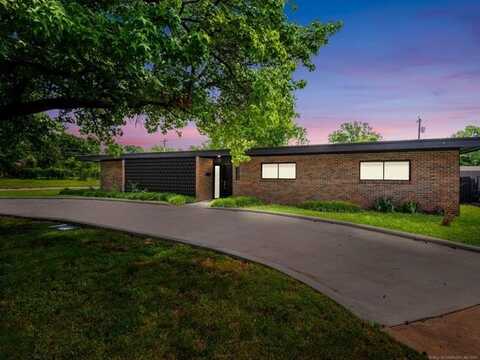 1500 Harris, Bartlesville, OK 74006