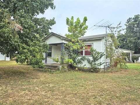 202 E Radcliff Street, Locust Grove, OK 74352